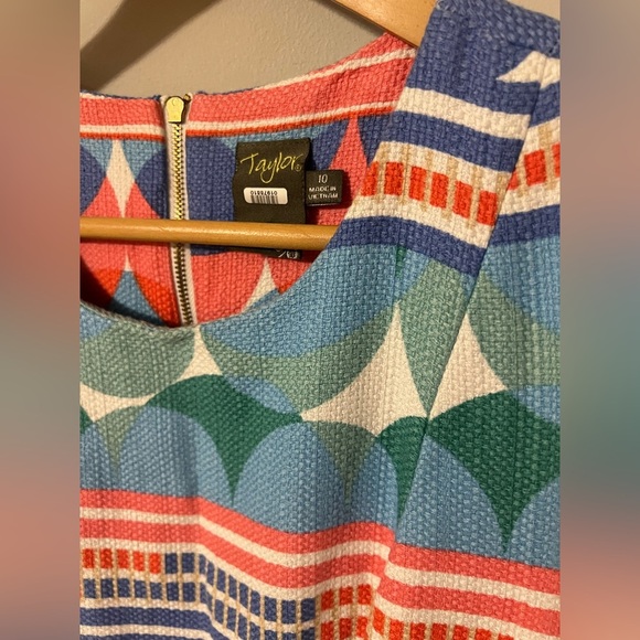Colorful Taylor Twee 60s Inspired Geometric Sleeveless Dress Size 10 - Picture 3 of 9
